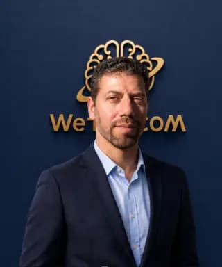 پرتره عضو تیم توسعه بک‌اند وبکام